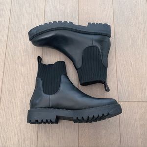 Blondo USA Hallie Waterproof Bootie